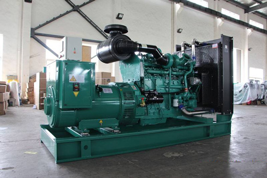 澄迈320kw康明斯柴油发电车出租_COPY_COPY