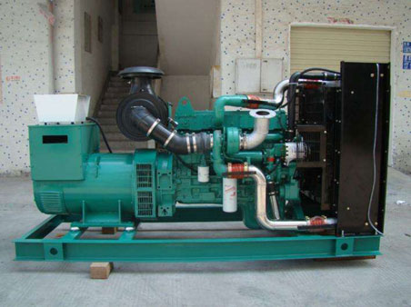 澄迈1100kw康明斯柴油发电机组